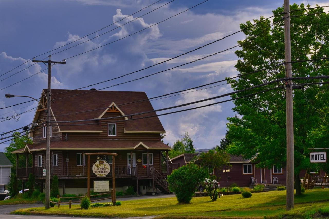 Motel Au Vieux Frontenac Thetford Mines Esterno foto