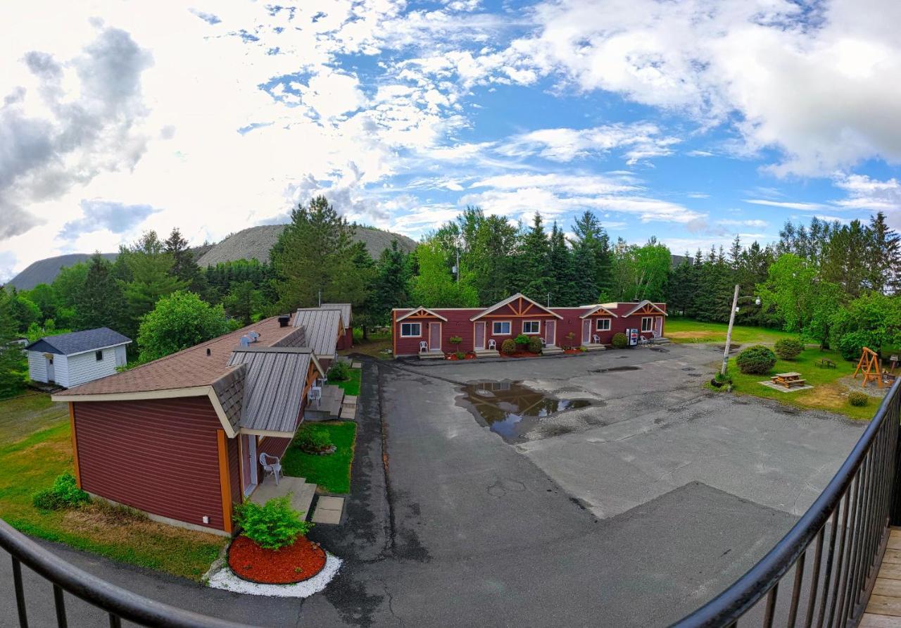 Motel Au Vieux Frontenac Thetford Mines Esterno foto