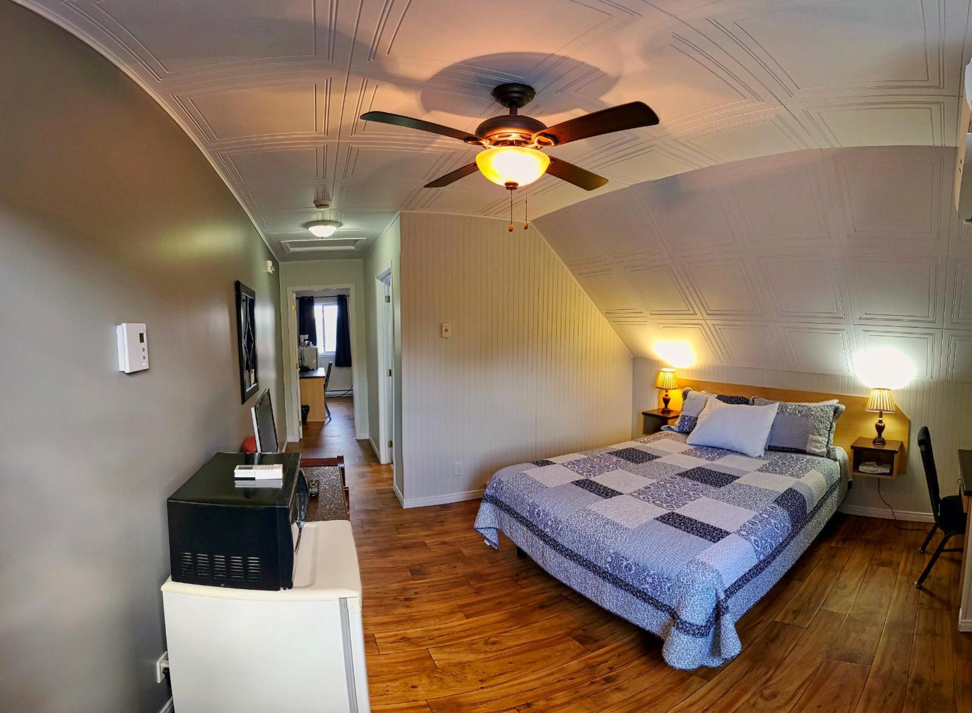 Motel Au Vieux Frontenac Thetford Mines Esterno foto